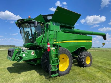 John Deeere Combine S680